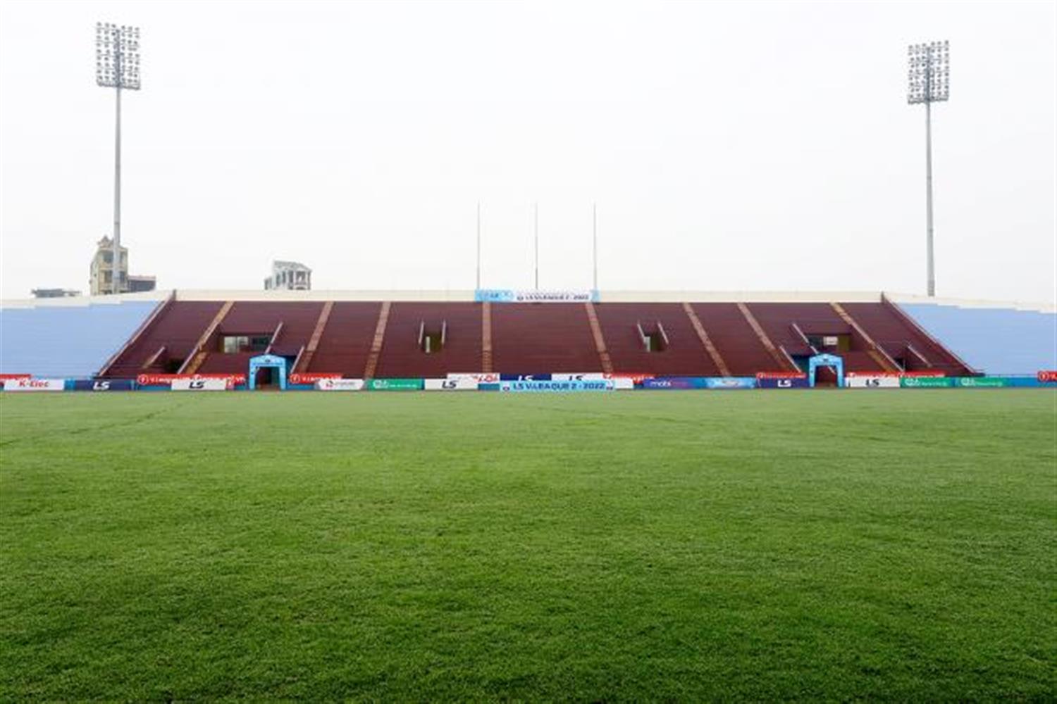Tỉnh Phú Thọ lần đầu tiên được Liên đoàn Bóng đá Việt Nam lựa chọn là nơi diễn ra các trận thi đấu của Bảng A và 1 trận Bán kết của môn Bóng đá nam SEA Games 31. Để đáp ứng các yêu cầu về tiêu chuẩn của Liên đoàn Bóng đá châu Á (AFC), thời điểm này, Phú Thọ đã hoàn thành các điều kiện về cơ sở vật chất để đảm bảo tổ chức tốt môn Bóng đá nam SEA Games 31.